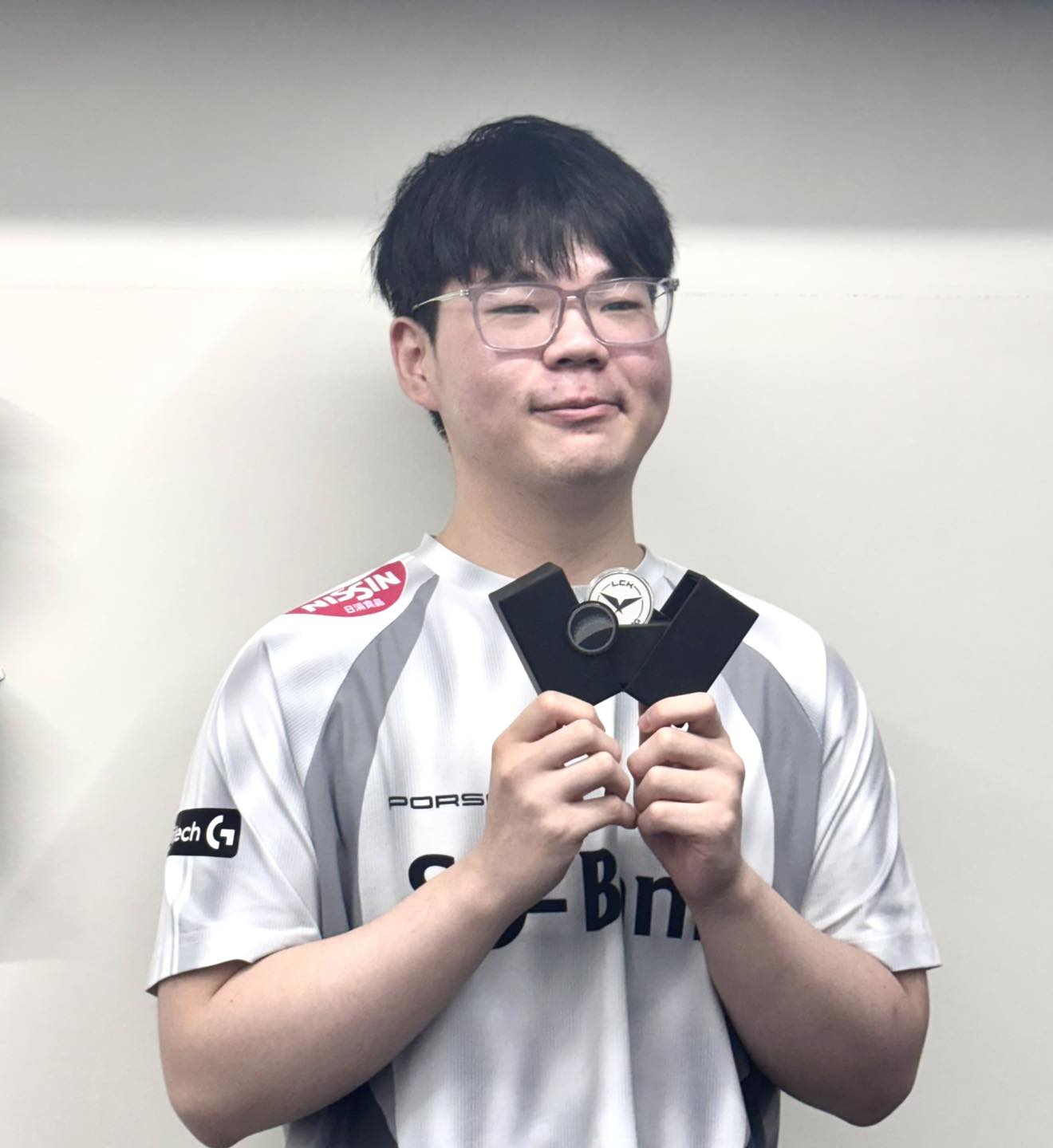 DRX bất ngờ "tặng quà" cho LMHT Việt, cộng đồng bùng nổ phấn khích- Ảnh 1.