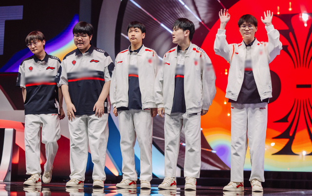 Pha “tấu hài” của JackeyLove bất ngờ thành tâm điểm, khán giả còn nghĩ anh định “tính sổ” trực tiếp với TL - Ảnh 1.