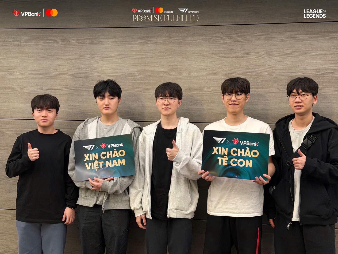 T1 đang có sự kiện fanmeeting tại Việt Nam