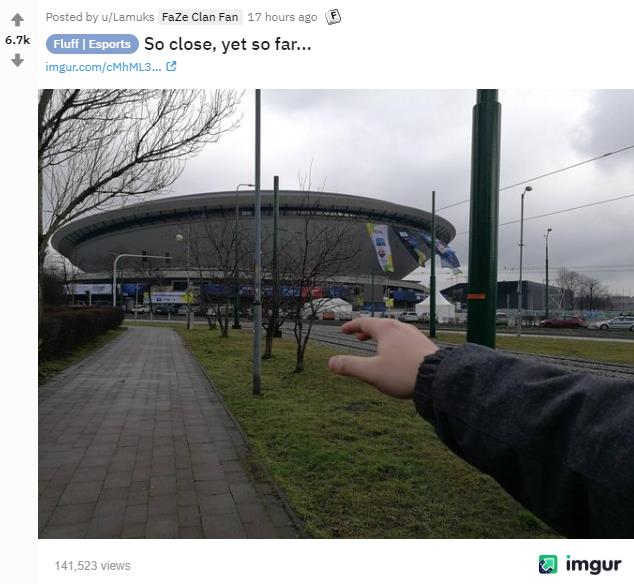 Fan CS:GO thất vọng vì không thể góp mặt cổ vũ trong ngày s1mple tỏa sáng giúp NaVi tiến vào bán kết - Ảnh 4. Fan CS:GO thất vọng vì không thể góp mặt cổ vũ trong ngày s1mple tỏa sáng giúp NaVi tiến vào bán kết - Ảnh 4.