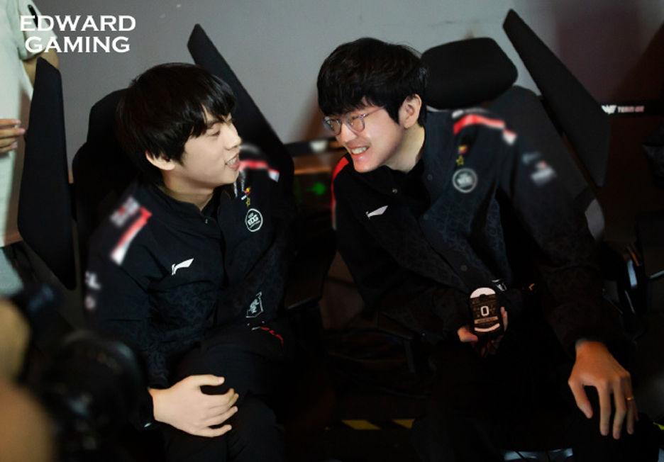 Khán giả LPL chỉ ra lý do Uzi sẽ không có “điệu nhảy cuối cùng” như Deft - Ảnh 1.