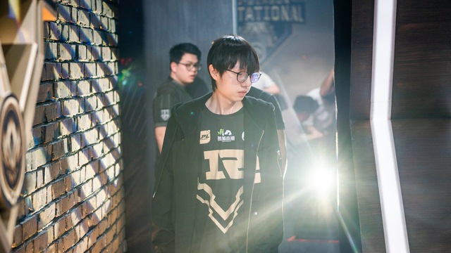 Nghi vấn RNG bị rao bán, khách hỏi mua là 1 CLB danh tiếng ở Ngoại hạng Anh, đội tuyển lên tiếng về tương lai - Ảnh 2.