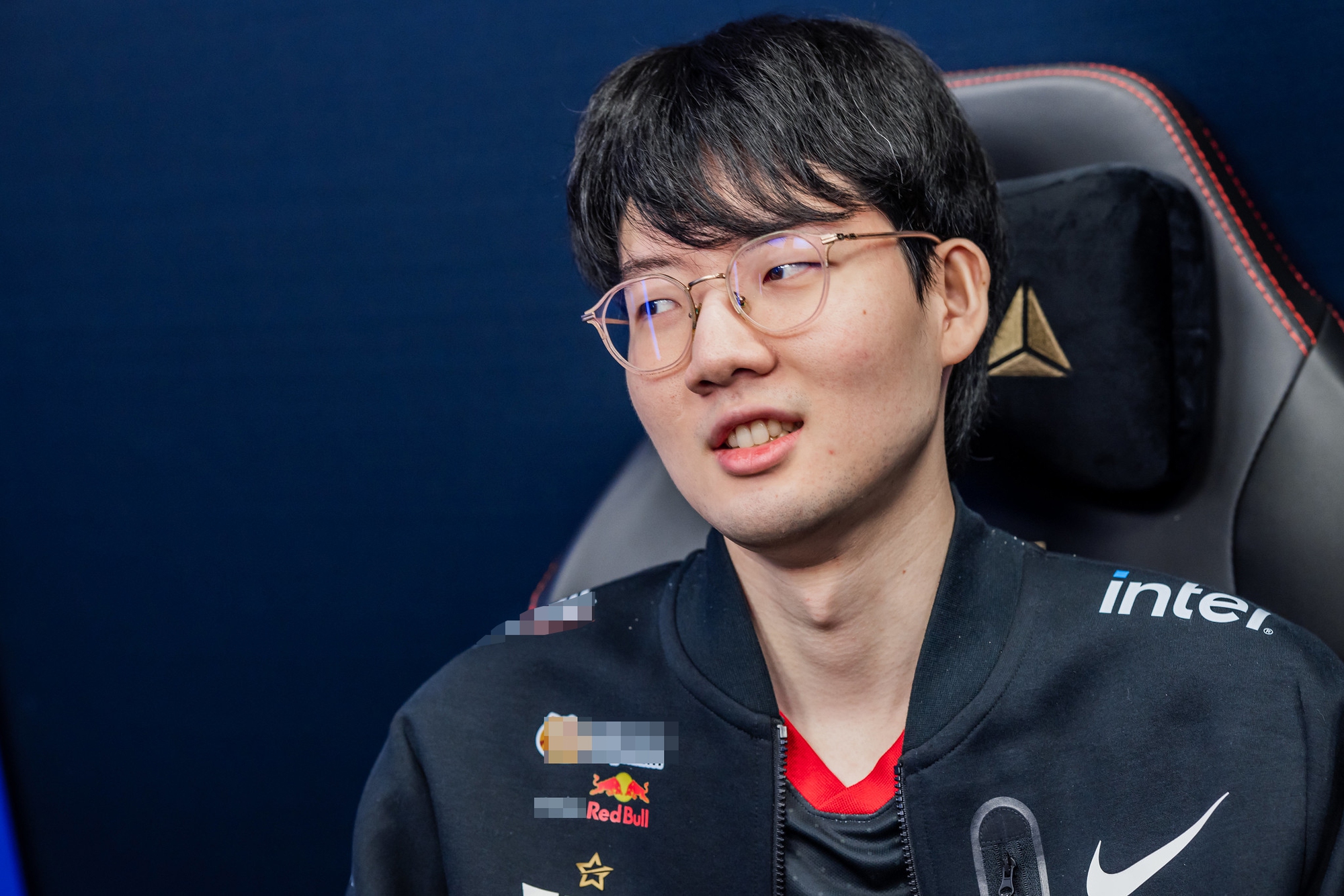 Trừ RNG, chỉ có EDG được nhắc đến sau khi... chia tay Viper