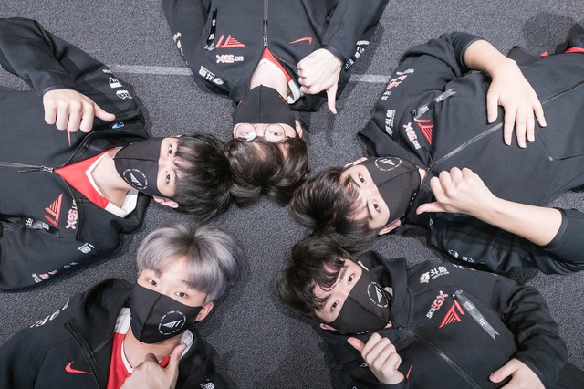 Đại bại trước Liiv SANDBOX, khả năng đi CKTG của T1 thấp đến mức báo động - Ảnh 4. Đại bại trước Liiv SANDBOX, khả năng đi CKTG của T1 thấp đến mức báo động - Ảnh 4.