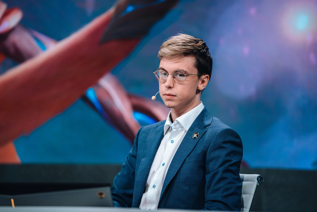 BLV Caedrel nhận định về hai khu vực LPL và LCK