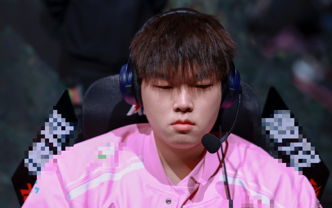 Bin lại trở thành tâm điểm chỉ trích vì màn Bin lại trở thành tâm điểm chỉ trích vì màn