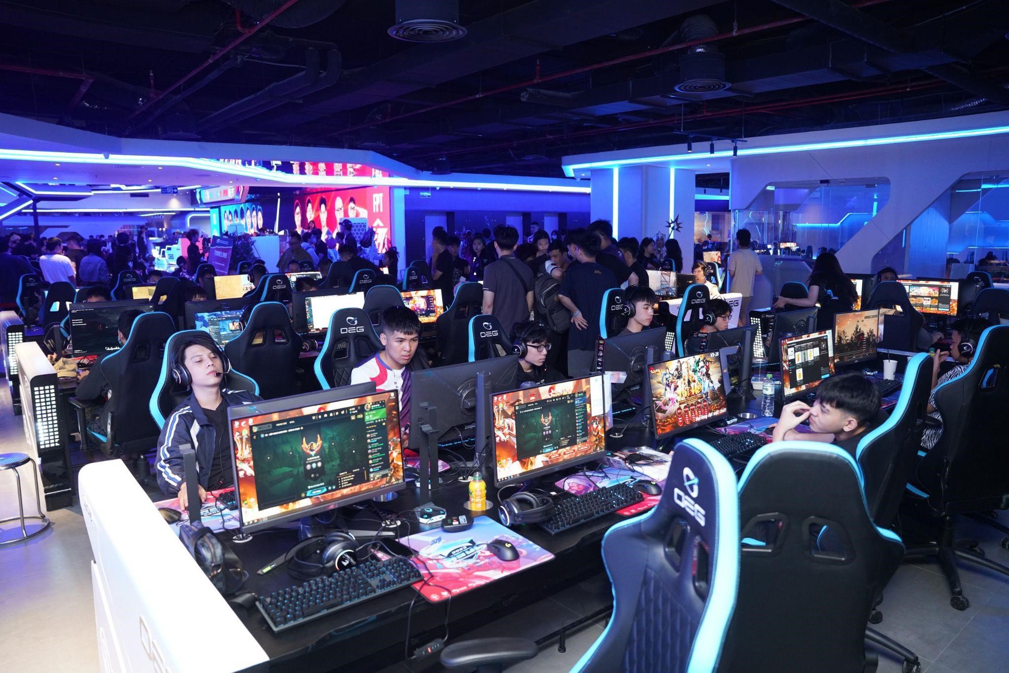 Bùng nổ Chung kết Quốc gia NSOC 2023 tại đấu trường Esports hiện đại bậc nhất Việt Nam - Ảnh 7.