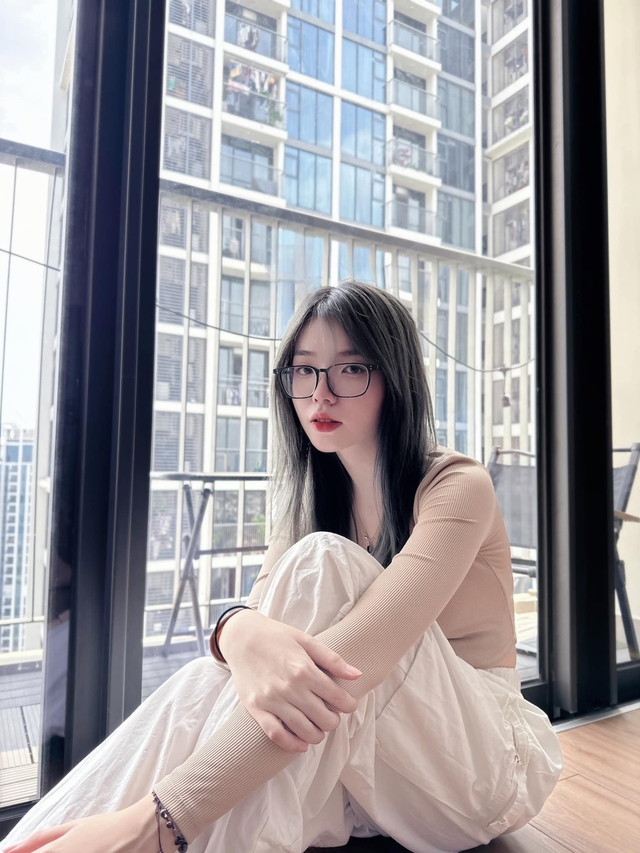 Nữ MC sau đó gần như biến mất hẳn khỏi VCS