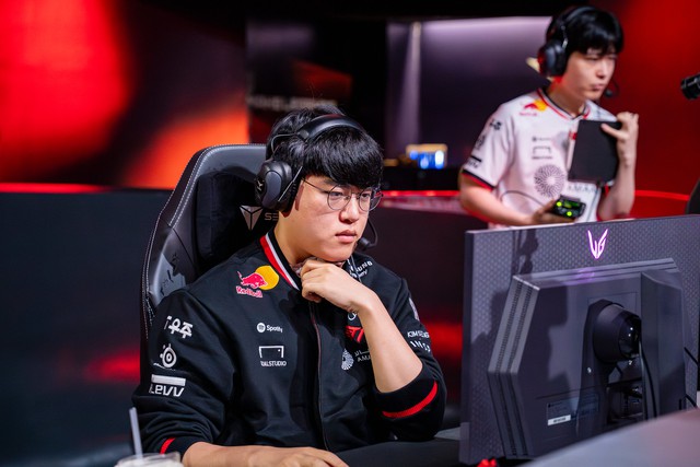 Trận thua Gen.G lộ ra những hạn chế nặng của T1 so với "đại kình địch"- Ảnh 1.