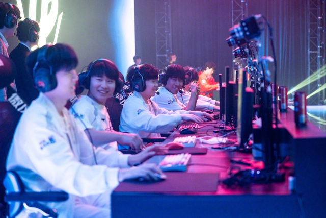 Cựu vương CKTG bất ngờ rơi vào cảnh éo le- Ảnh 3.