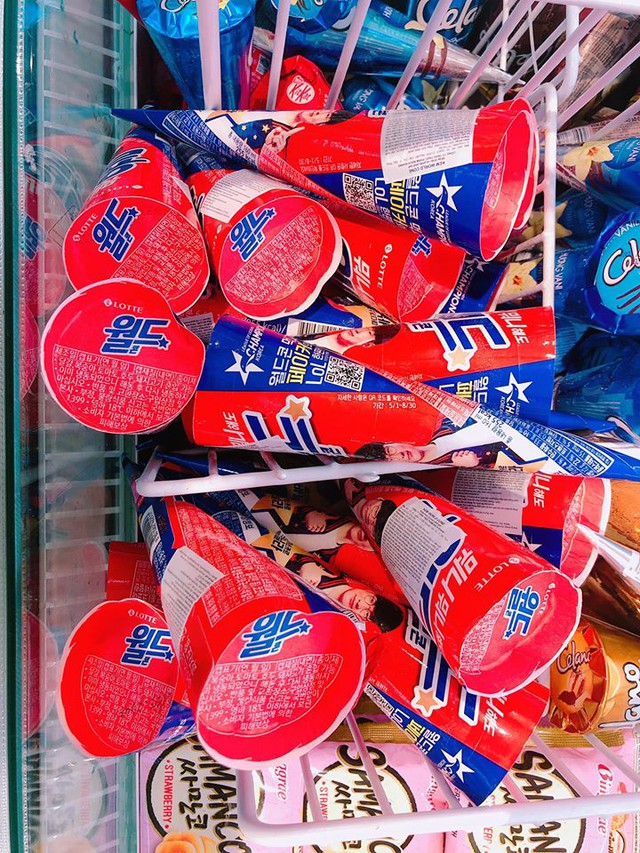 Thương hiệu kem Faker chính thức có mặt tại Hà Nội, giá rẻ bất ngờ, vừa ăn vừa xuýt xoa vì vẻ đẹp trai của Chủ tịch - Ảnh 3. Thương hiệu kem Faker chính thức có mặt tại Hà Nội, giá rẻ bất ngờ, vừa ăn vừa xuýt xoa vì vẻ đẹp trai của Chủ tịch - Ảnh 3.