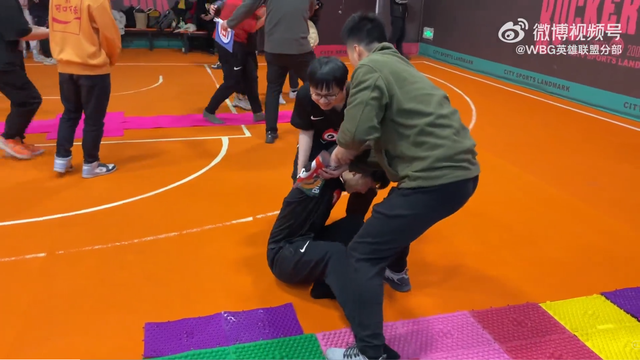 LPL 2022 chưa khởi tranh đã phải sớm chia tay 1 cái tên, vấn đề sức khỏe của tuyển thủ lại gây nhức nhối - Ảnh 7.