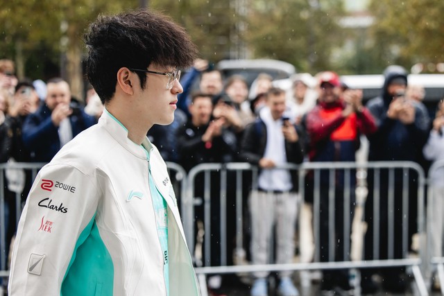 Scout bị chính đội tuyển chủ quản hiện tại LNG Scout bị chính đội tuyển chủ quản hiện tại LNG