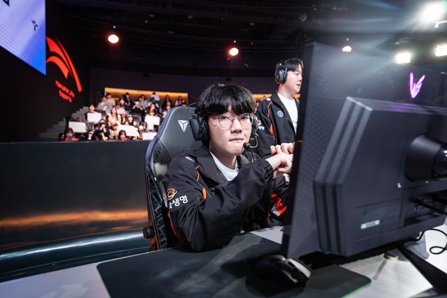 Chỉ một cấm chọn, HLE khiến T1 "sáng mắt ra"- Ảnh 3.