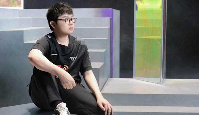 SofM có lẽ là tuyển thủ Esports có thu nhập cao nhất Việt Nam