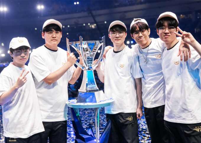 HLV cvMax “bóc phốt” sự thiếu chuyên nghiệp của nhiều team LPL, nguyên nhân họ thất bại ở CKTG 2023 là đây - Ảnh 1.