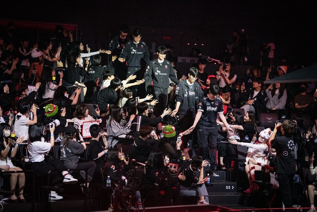 Sau thành công giai đoạn đầu thì dàn tuyển thủ "nhà trồng được" của T1 đang chững lại