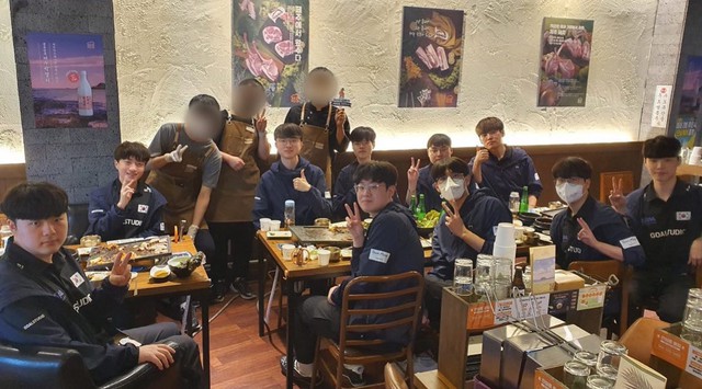 Có tin HLV kkOma xin từ chức HLV đội LMHT Hàn Quốc tại Asiad 2022, tương lai Faker và các tuyển thủ ra sao? - Ảnh 4.