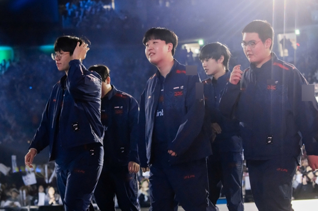 Nhiều ý kiến lại cho rằng JDG xứng đáng hơn