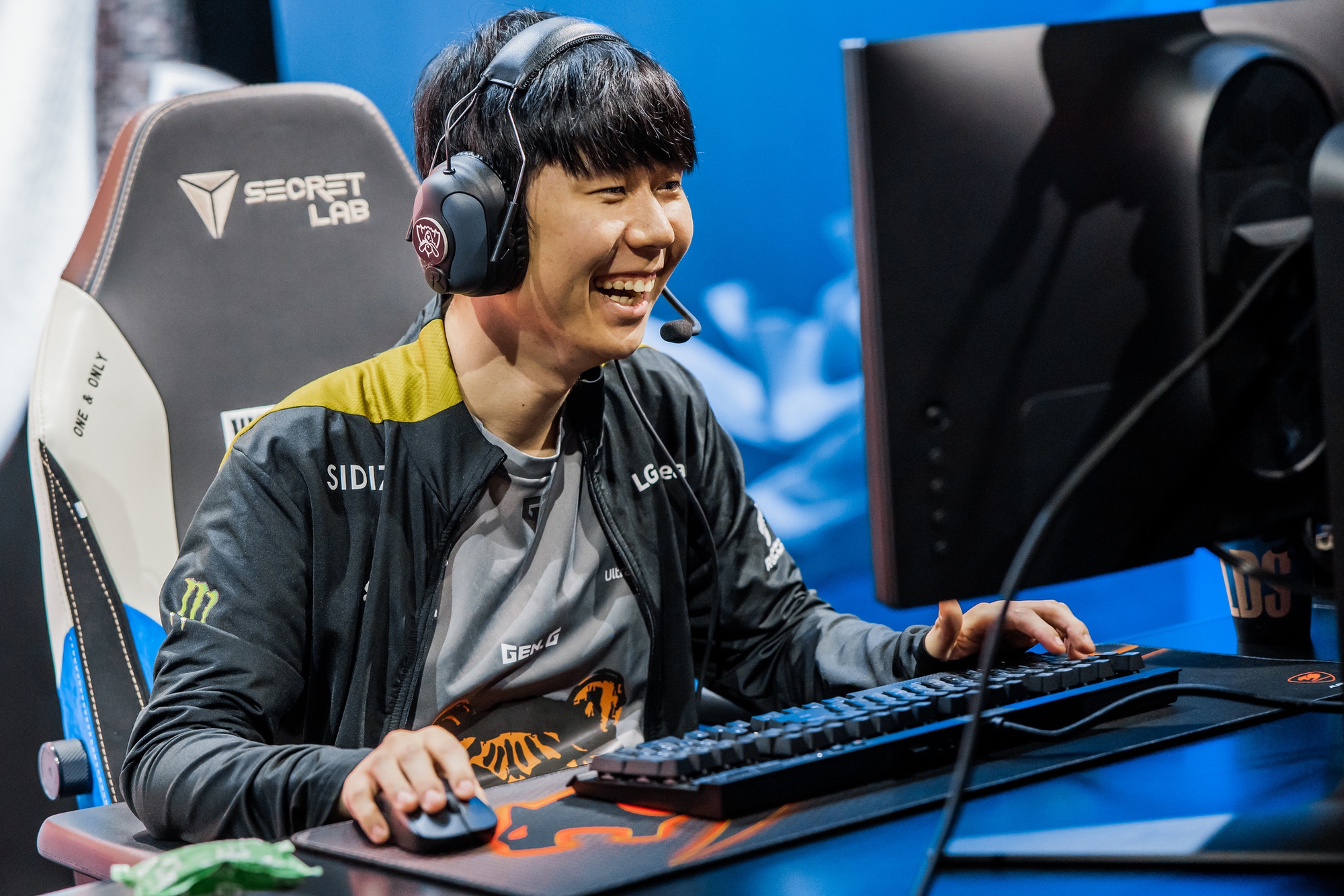 Lehends cũng thừa nhận ánh sáng thực sự quá chói Lehends cũng thừa nhận ánh sáng thực sự quá chói