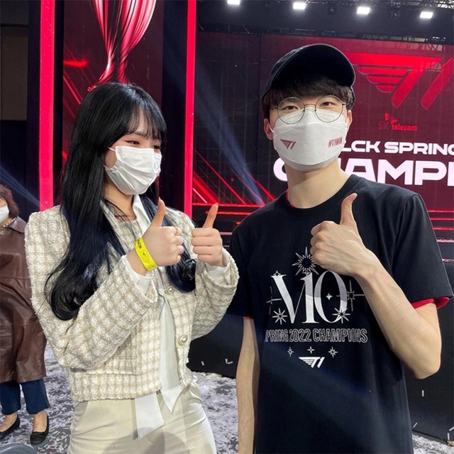 Faker từng được "đẩy thuyền" với chị gái Oner nhưng anh vẫn bình thản