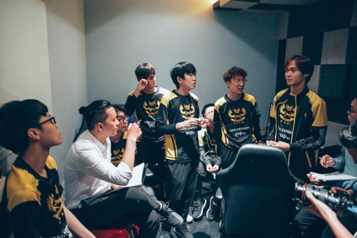 Kẻ mừng thì ít mà người lo thì nhiều - Cả giải đấu VCS thấp thỏm vì Zeros ở lại GAM Esports - Ảnh 3. Kẻ mừng thì ít mà người lo thì nhiều - Cả giải đấu VCS thấp thỏm vì Zeros ở lại GAM Esports - Ảnh 3.