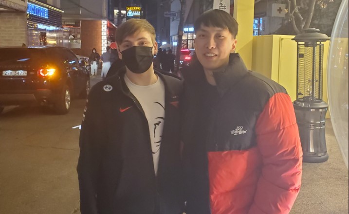 LS đã giúp đỡ Doublelift rất nhiều khi 100T tập huấn tại Hàn Quốc