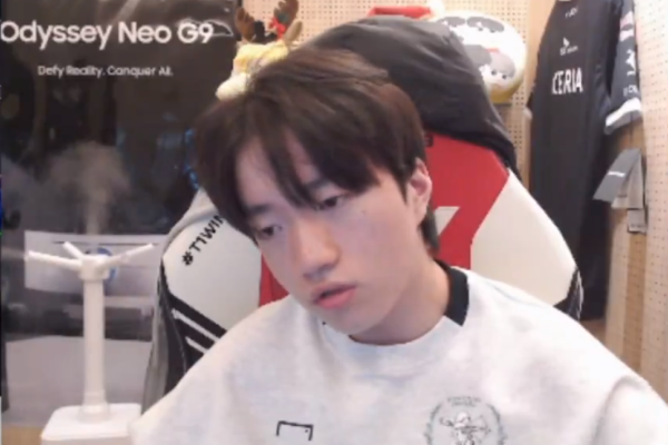 Keria chia sẻ chuyện bị fangirl quấy rối và có vẻ như sự việc đang được lặp lại