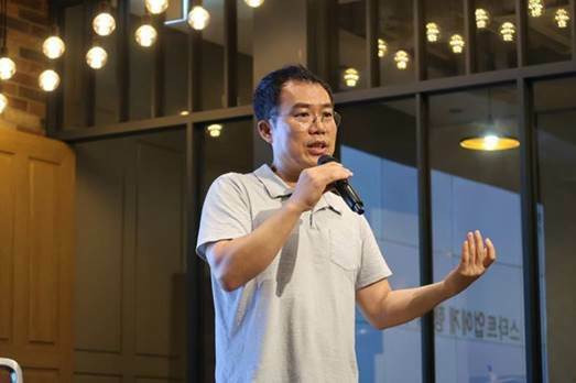 Hé lộ mức lương khủng của siêu sao LCK: 87 tỷ đồng cho 3 năm thi đấu - Ảnh 1. Hé lộ mức lương khủng của siêu sao LCK: 87 tỷ đồng cho 3 năm thi đấu - Ảnh 1.