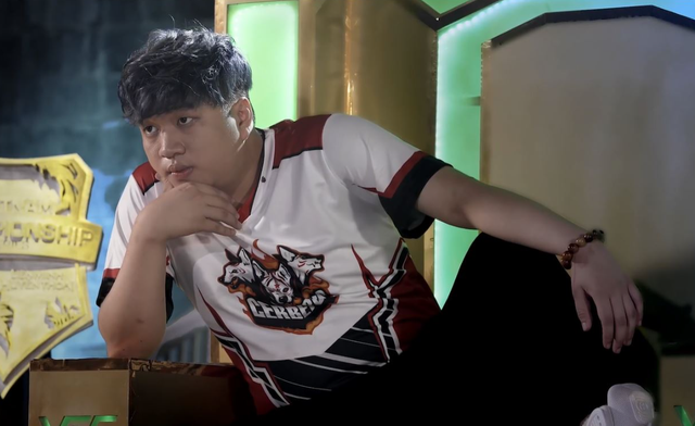 EGO để lại nhiều nuối tiếc sau những màn "tự hủy" liên tiếp của anh