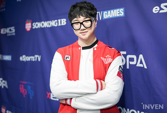 Bất ngờ hé lộ thông tin cựu sao T1 đang sinh sống tại Việt Nam, sắp trở thành ngoại binh đầu tiên của VCS? - Ảnh 2.