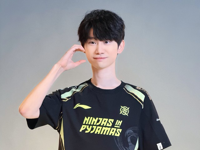 Doinb dù đã có lúc tỏa sáng nhưng sẽ khó tìm lại hào quang năm xưa Doinb dù đã có lúc tỏa sáng nhưng sẽ khó tìm lại hào quang năm xưa