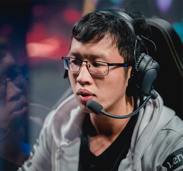 Team Flash chỉ còn là phép bổ trợ với 11 trận toàn thua, Stark chuẩn bị chạm tới kỷ lục của Warzone - Ảnh 3.