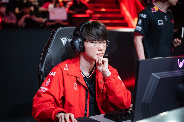 Trước thềm giai đoạn quan trọng, T1 lại "gây chuyện" với fan- Ảnh 1.