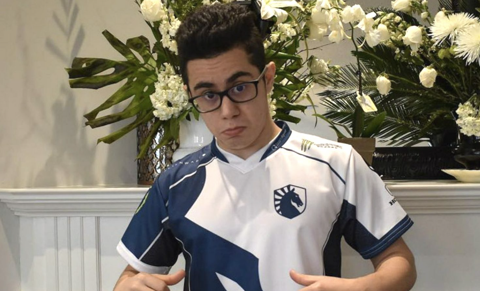 Streamer từng "toxic" với SofM tiếp tục "ngựa quen đường cũ", bị yêu cầu ban vĩnh viễn- Ảnh 2.