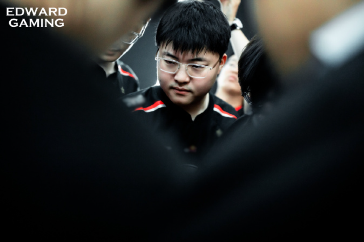 Gồng gánh EDG tới chiến thắng, Uzi được khán giả khen hết lời - Ảnh 2.