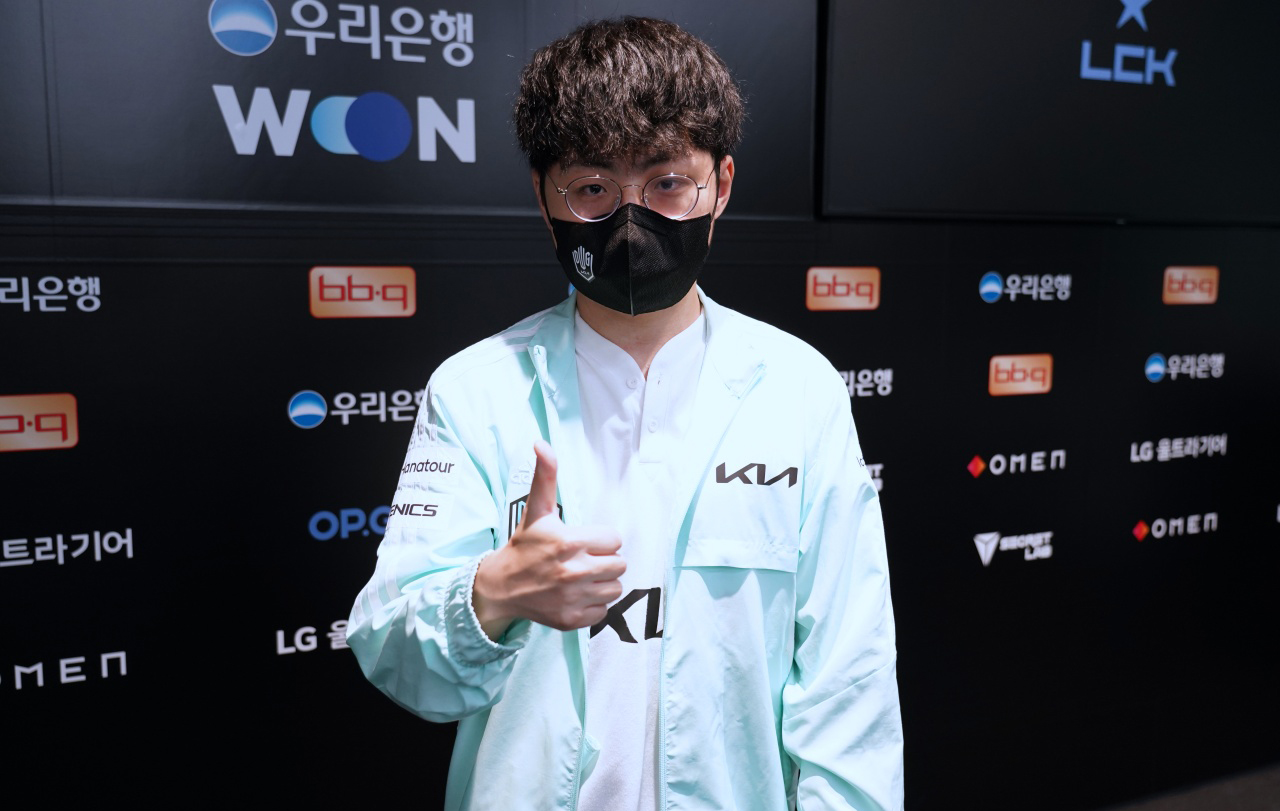 ShowMaker tiết lộ cách thức tốt nhất để đánh bại Faker và các đồng đội ở thời điểm hiện tại - Ảnh 3. ShowMaker tiết lộ cách thức tốt nhất để đánh bại Faker và các đồng đội ở thời điểm hiện tại - Ảnh 3.