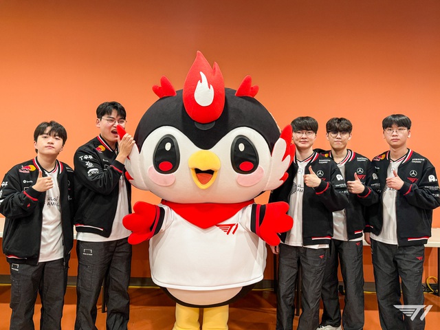 "Shut down" Gen.G, cặp bot T1 còn lập cột mốc đáng nhớ- Ảnh 1.