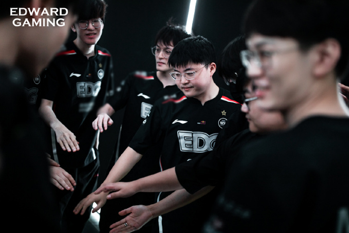 EDG tiếp tục bị người hâm mộ chỉ ra điểm yếu chí mạng - Ảnh 2.