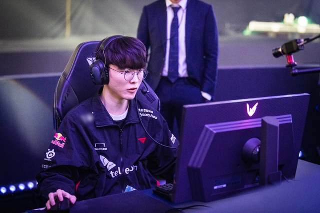 Faker chính là thương hiệu của T1 và của cả làng LMHT - nguồn: LoL Esports