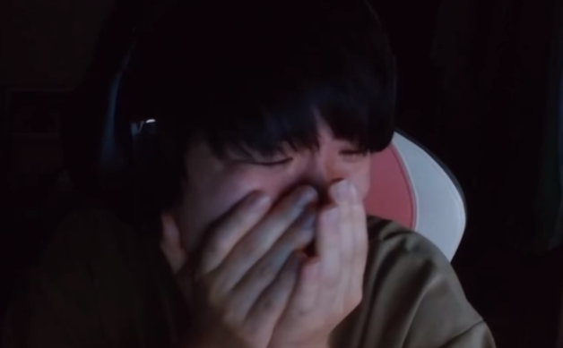 Thêm một nhà vô địch CKTG lên mạng kể khổ bị dân mạng chỉ trích vô liêm sỉ, Uzi cũng bị réo tên - Ảnh 1.