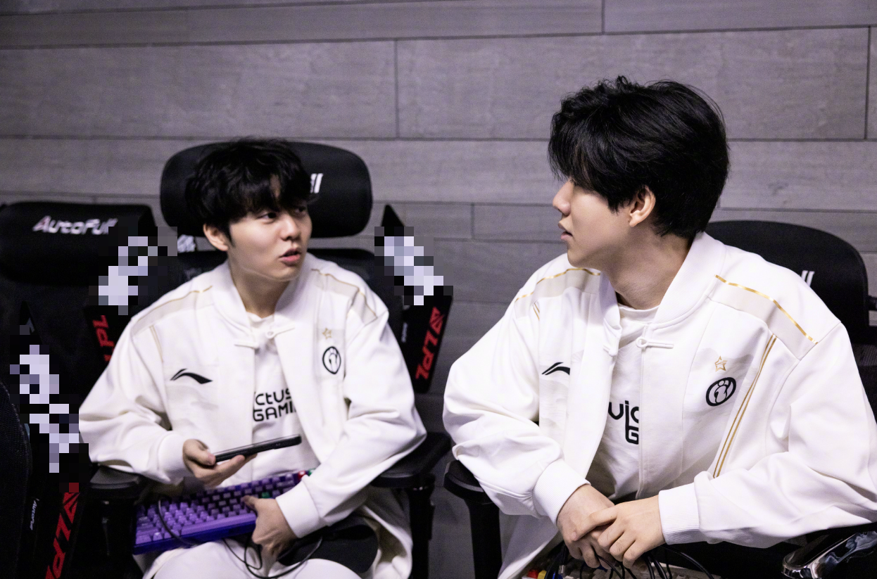 Sao T1 hé lộ đối thủ muốn gặp nhất nếu vô địch LCK Cup 2025, khán giả chỉ rõ ý đồ Sao T1 hé lộ đối thủ muốn gặp nhất nếu vô địch LCK Cup 2025, khán giả chỉ rõ ý đồ