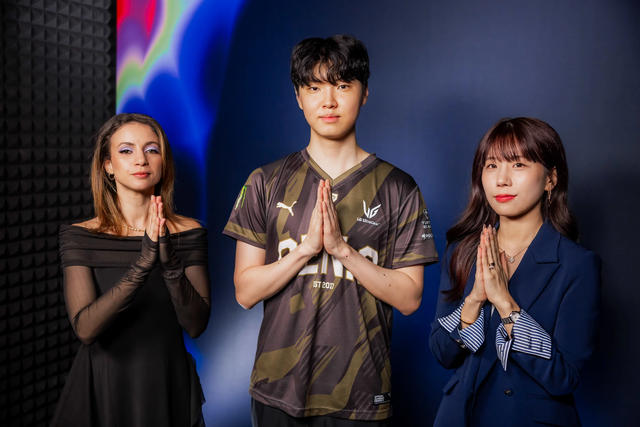 Chính các đồng đội cũng nhiệt tình hỗ trợ cho lối chơi này của Chovy