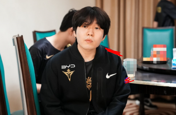 Rookie tiết lộ nhiều tuyển thủ phải đánh đổi sức khỏe để có được thành công - Ảnh 2.