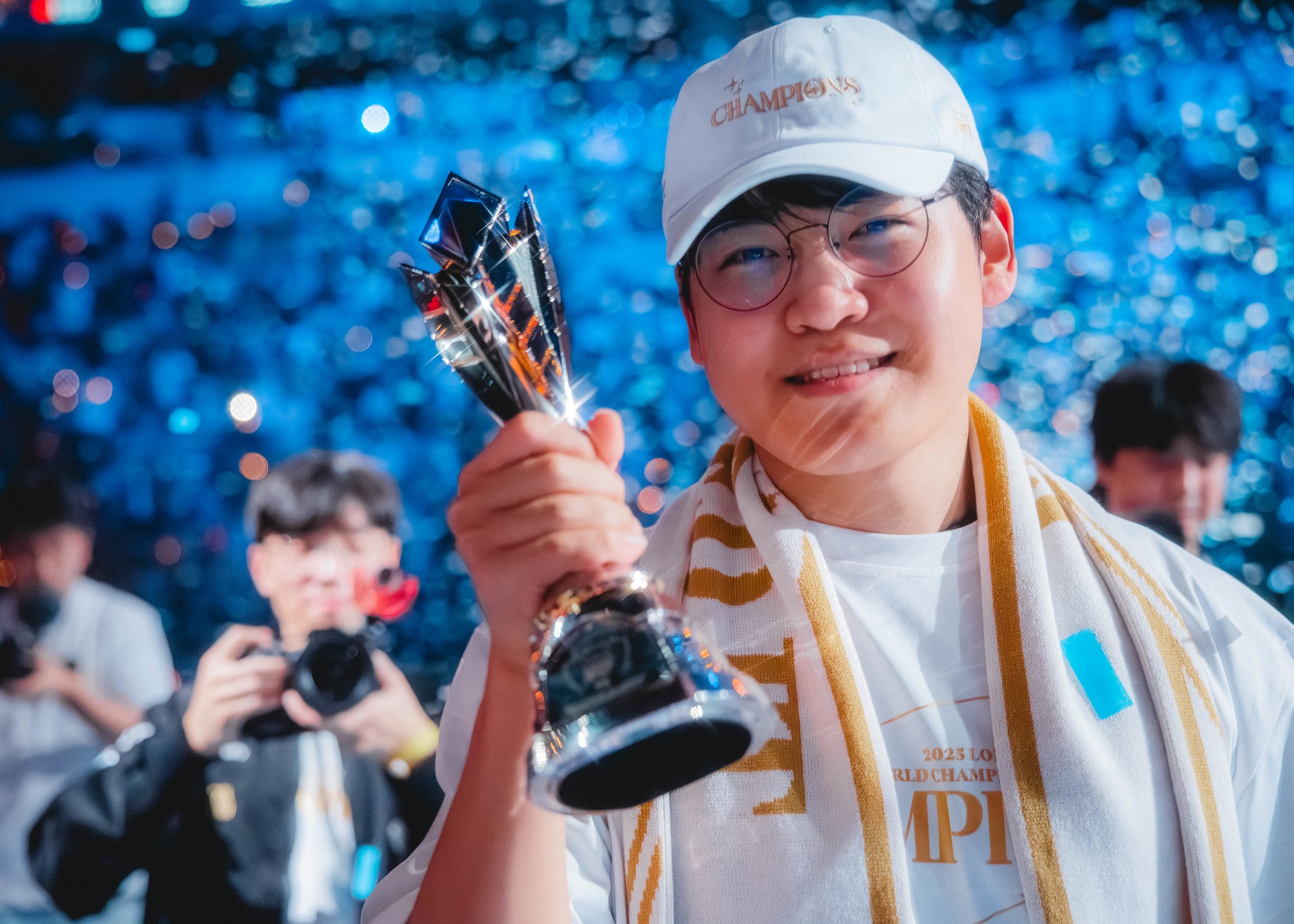 Gumayusi chia sẻ về lựa chọn tương lai nhưng khán giả nghi ngờ "ngầm nhắc nhẹ" T1- Ảnh 2. Gumayusi chia sẻ về lựa chọn tương lai nhưng khán giả nghi ngờ "ngầm nhắc nhẹ" T1- Ảnh 2.