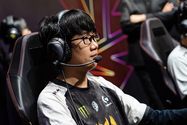 Ở cuộc đối đầu trước thì VKE đã phong tỏa Kiaya rất tốt