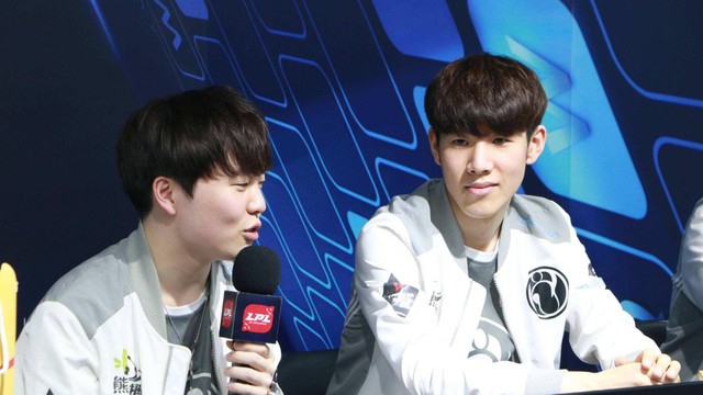 Xuất hiện tin đồn về bản hợp đồng của WBG dành cho TheShy: tập luyện 13 tiếng/ngày, trừ lương nếu không đủ rank - Ảnh 2.