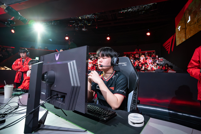 Trước thềm giai đoạn quan trọng, T1 lại "gây chuyện" với fan- Ảnh 3.