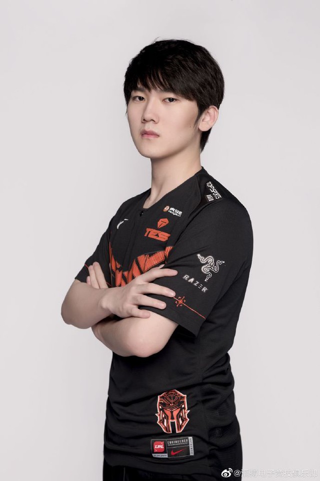 Vừa bị sếp cũ Vương Tư Thông chỉ trích lươn lẹo, JackeyLove đã bắn tan nát IG, giúp TES lọt vào Chung kết LPL - Ảnh 3. Vừa bị sếp cũ Vương Tư Thông chỉ trích lươn lẹo, JackeyLove đã bắn tan nát IG, giúp TES lọt vào Chung kết LPL - Ảnh 3.