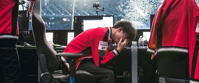 Chơi lầy phong cách Vô địch thế giới: Ambition liên tục khoe cúp, réo tên Faker về trận thua 0-3 hồi 2017 - Ảnh 8.